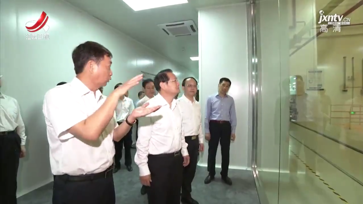江西省省長(zhǎng)易煉紅走訪南亞新材(圖2)